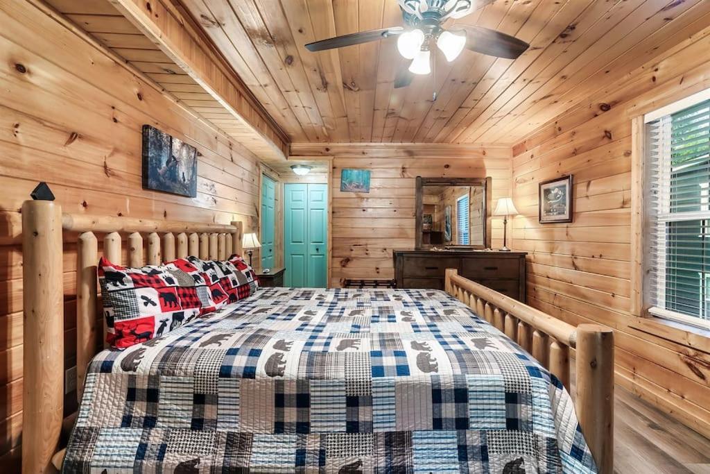 A Top Notch Lodge~개틀린버그 외부 사진